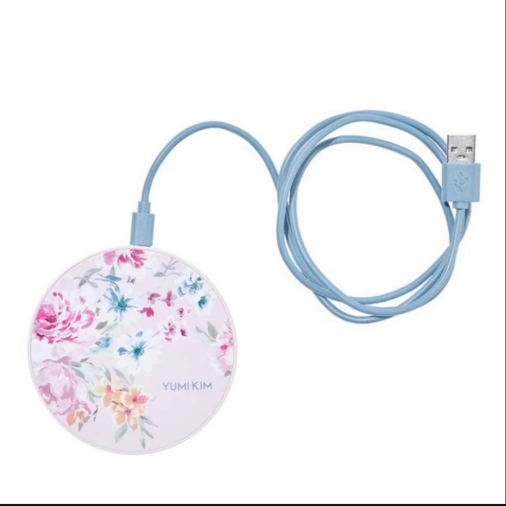 Yumi kim wireless charging pad